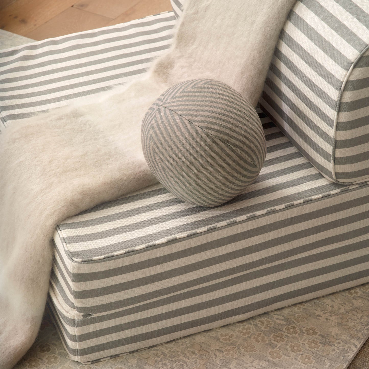 Seat | Bennett